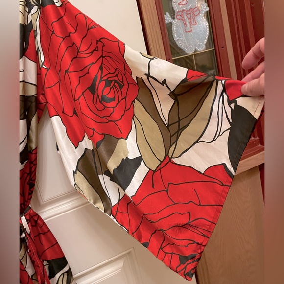 La Senza Small-Medium Kimono Style Robe with large Rose & Leaf print mini length - Picture 3 of 7